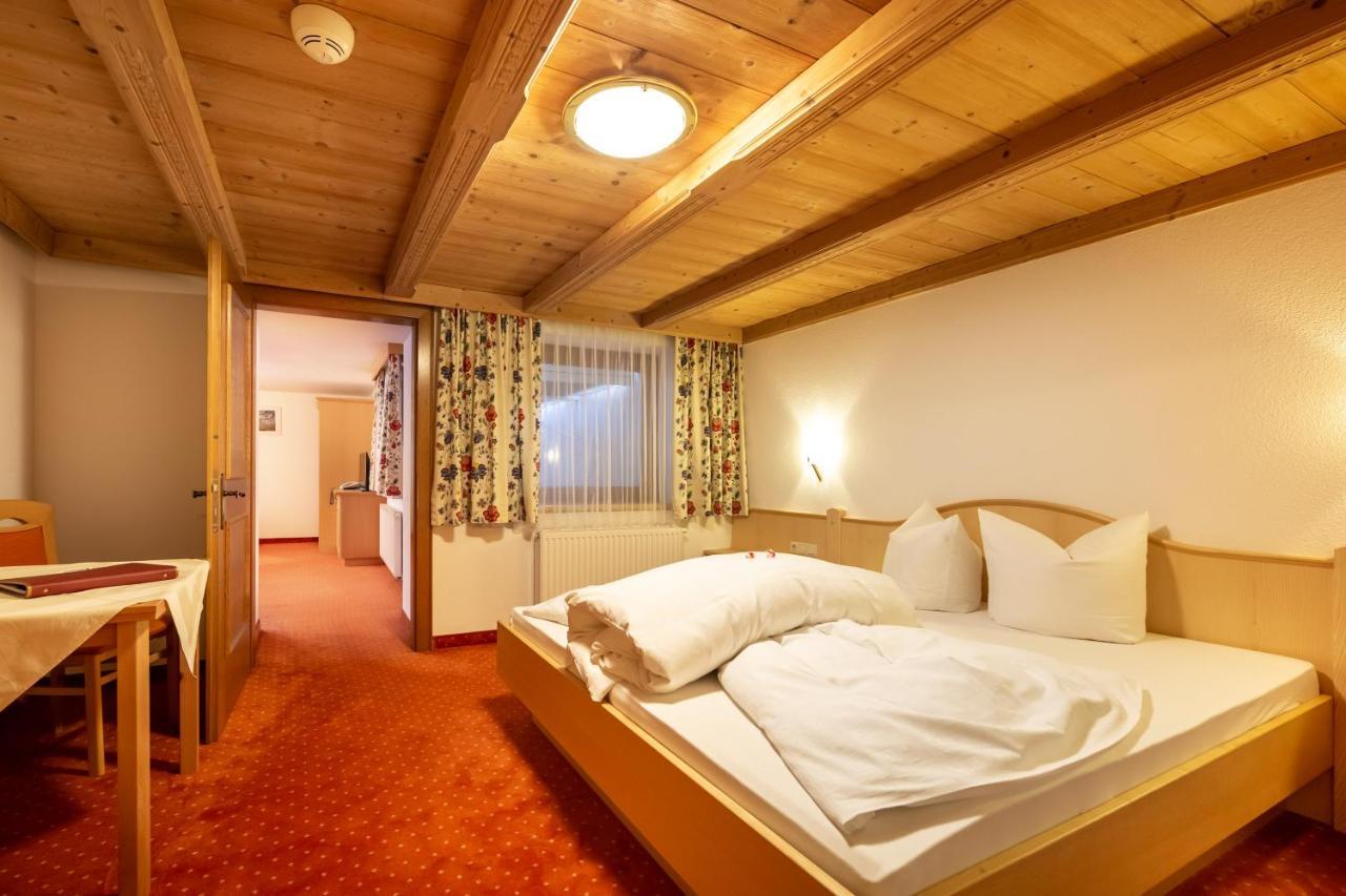 Hotel Garni Tyola Ишгль Экстерьер фото